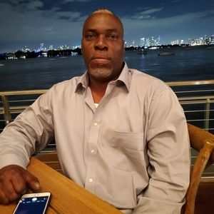 Meet your Posher, Derrick